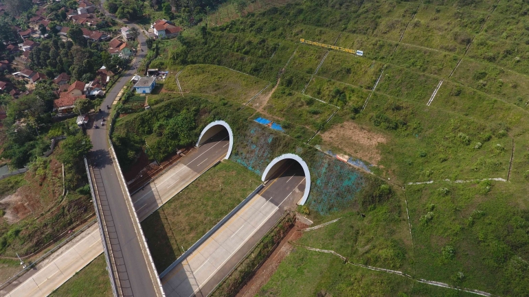 Terowongan Kembar Pertama Indonesia Dimiliki Oleh Tol Cisumdawu