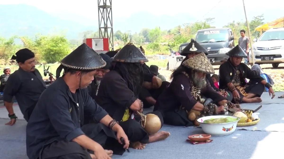 Mengenal Tradisi Ngaruat Jagat Situraja yang Merupakan Acara Budaya Tahunan di Sumedang