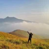 Gunung Kareumbi Masigit Cicalengka: Keindahan Alam yang Menakjubkan di Tanah Jawa Barat