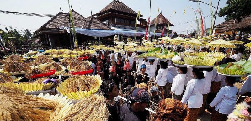 Warga Jabar Pasti Tahu, 6 Upacara Adat di Jawa Barat: Tujuan dan Cara Pelaksanaan