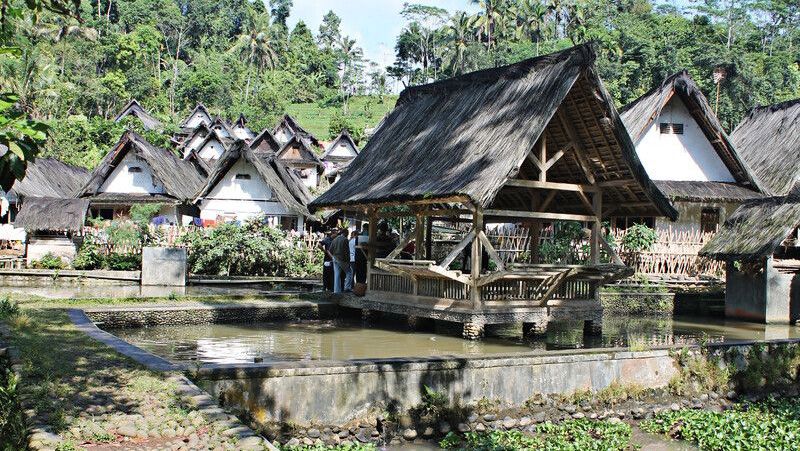 Kampung Naga Sumedang Bisa Dijadikan Wisata Edukasi