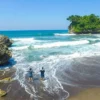 Pantai Madasari Pangandaran Destinasi Tanpa Bosan dengan Aktivitas yang Beragam