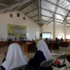 RAMAI: lomba cerdas cermat perkoperasian tingkat SLTA Se-Kabupaten Sumedang tahun 2023. Berlokasi di Aula HES Unsap, Selasa (15/8).(istimewa)