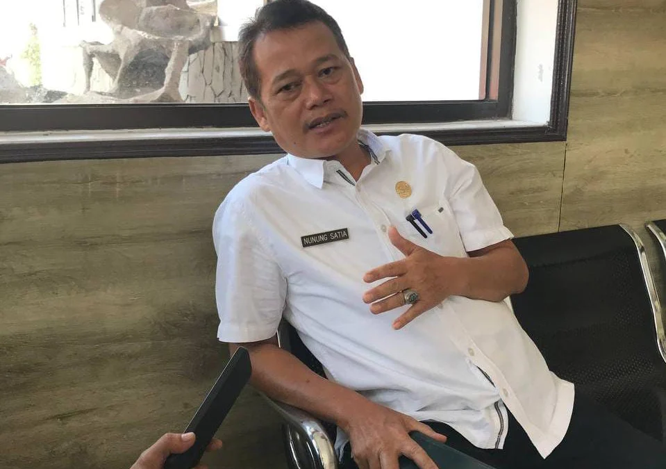 SIAP: Nunung Satia, Kabid Tanaman Pangan saat ditemui di kantornya, di Jalan Pangeran Kornel No.307, Kabupaten Sumedang, Jawa Barat, Selasa, (23/8).(foto rizki)