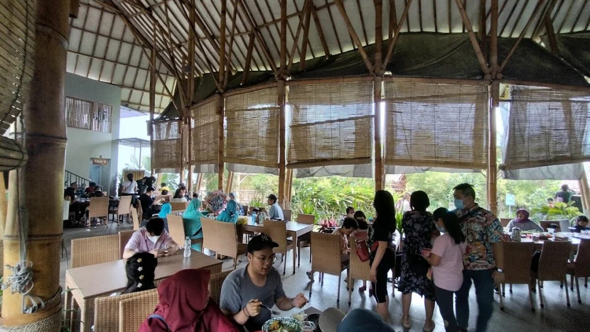 Dapur Sarumpun: Memadukan Citarasa dan Kenangan di Tengah Soreang, Bandung