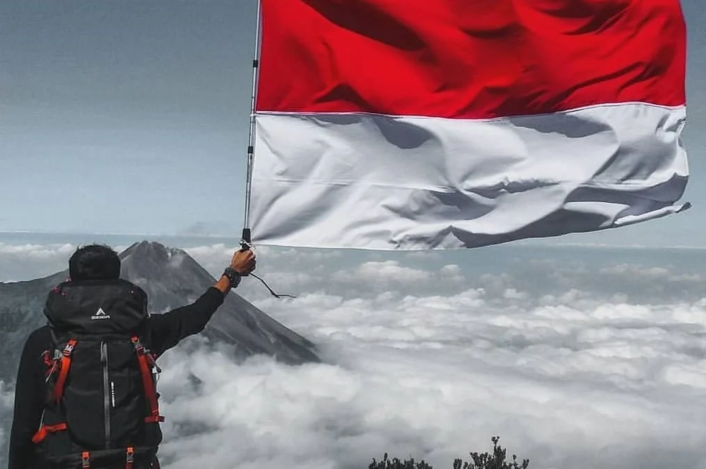 Kibarkan Bendera Merah Putih di Gunung Tertinggi di Jawa Barat Pada 17 Agustus 2023 Mendatang