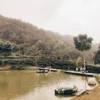 Wisata Danau Buatan di Cisoka Eco Green, Naik Perahu di Sana Seperti Luna dan Farel Dalam Film Heart