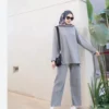 Inilah Hijab Yang Sangat Cocok Dengan Outfit Berwarna grey