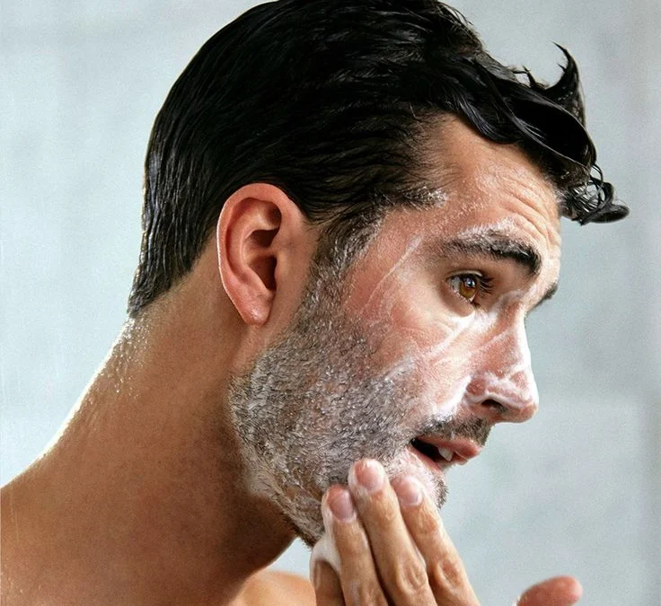 5 Facial Wash Pria yang Ampuh Untuk Mencerahkan Wajah
