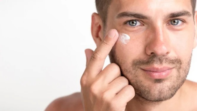 Inilah Basic Skincare Pria Yang Sangat Penting Disertai Cara Pengaplikasiannya
