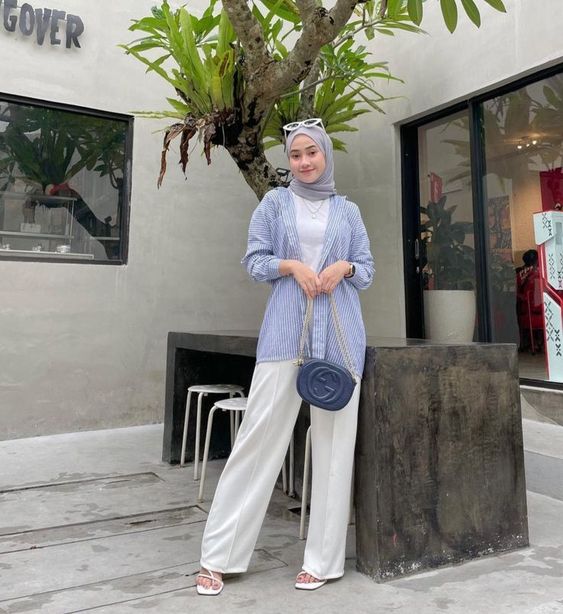 Baju Biru Langit Cocok Dengan Jilbab Warna Apa? Paduan Warna yang Cocok untuk Tampilan Menawan