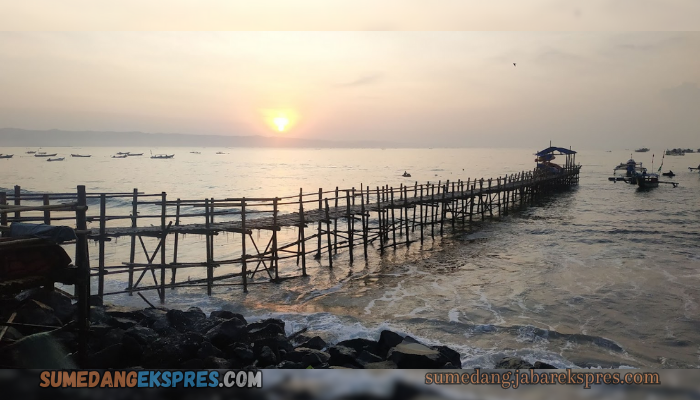 Sumedang Juga Punya Pantai Yang Sama Dengan Pangandaran Beach Jawa Barat Lho, Yuk Kepoin Lokasi Dan Tempatnya!