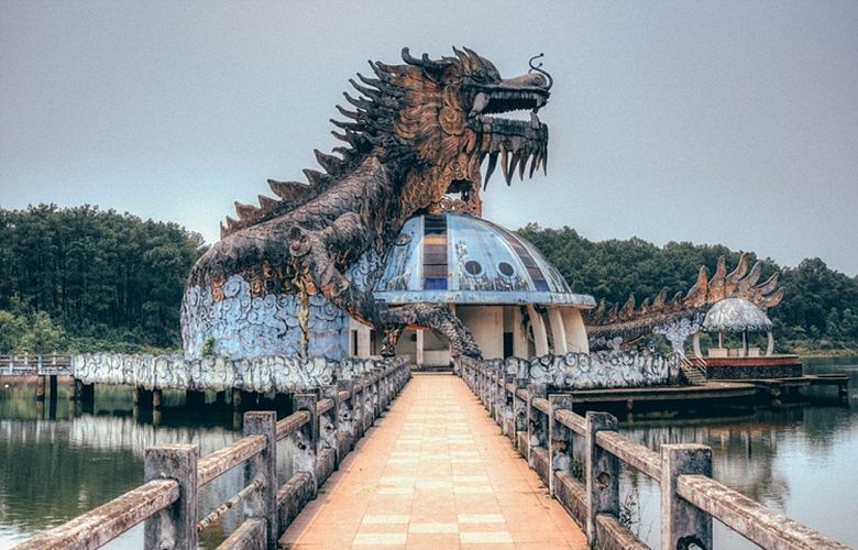 5 Tahun Kampung Gajah Wonderland Terbengkalai, Kini Jadi Wisata Horor yang Alami