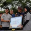 Penyerahan bantuan fasilitas Situs Gunung Padang secara simbolis sekaligus pengumuman Gunung Padang masuk 50 besar Anugerah Desa Wisata Indonesia (ADWI) 2022.