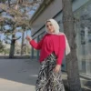 Inspirasi OOTD Hijab Warna Fuschia Bikin Ga Norak