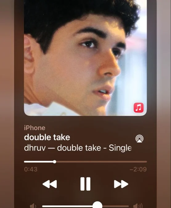 Lirik lagu dan makna dalam lagu Double Take