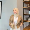 Hijab cream cocok dengan baju warna apa