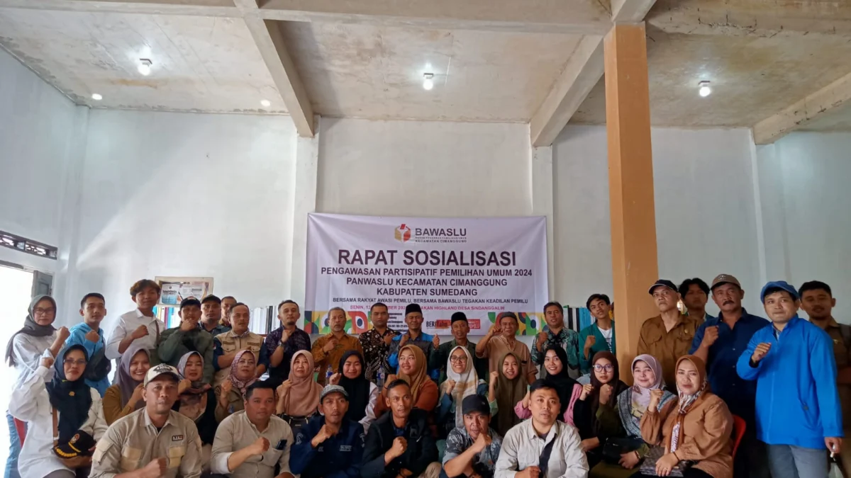 ANTUSUAS: Bawaslu Kecamatan Cimanggung dalam rapat sosialisasi bagi pelajar dan mahasiswa di Bulakan Highland Park Desa Sindanggalih, Kecamatan Cimanggung, baru-baru ini.
