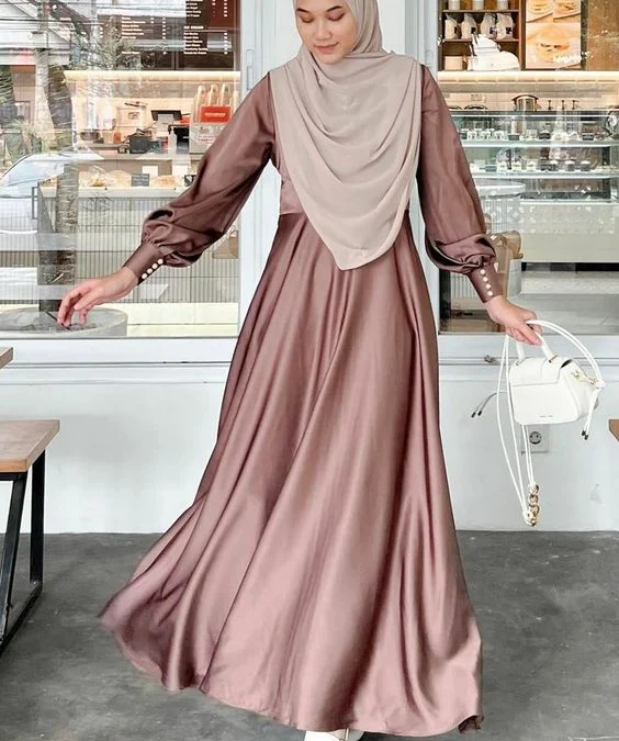 Kombinasi hijab yang cocok dengan baju nude