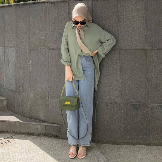 Inspirasi OOTD Baju Sage Green Hijab