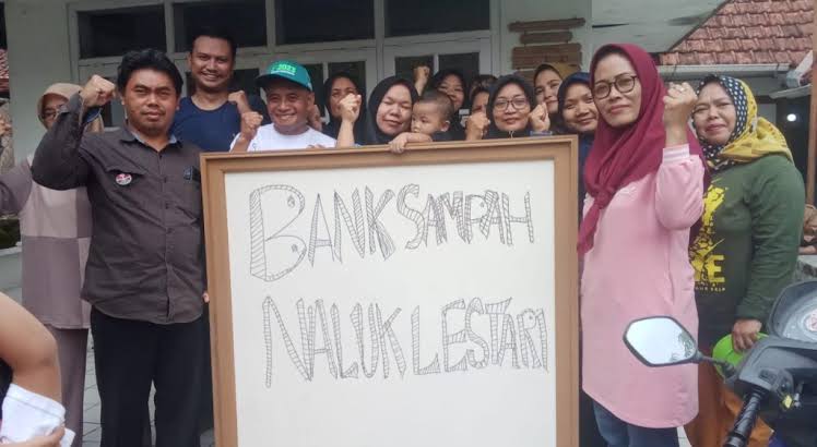 Bank Sampah Naluk Lestari