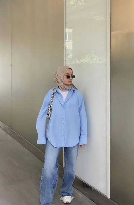 Baju Biru Muda Cocok dengan Jilbab Warna Apa : Tips dan Inspirasi