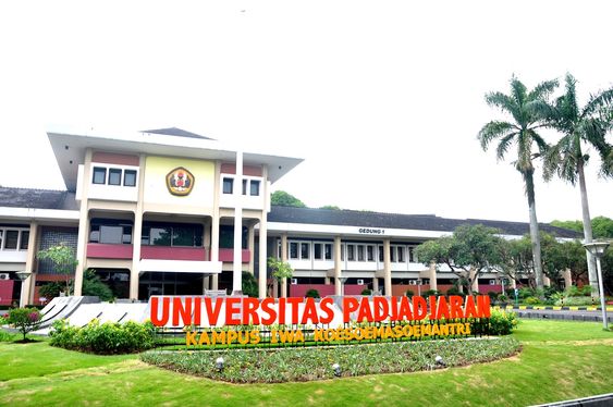 Universitas Padjadjaran Memperingati Hari Guru Nasional