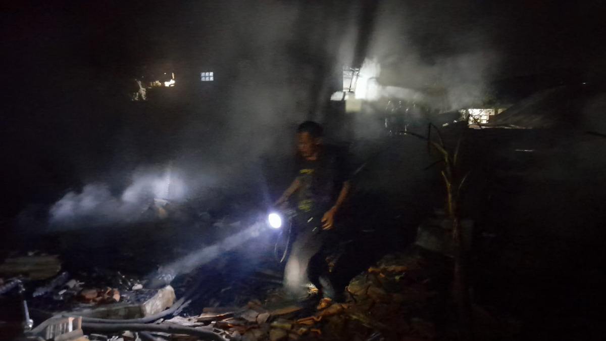 Kebakaran di Tanjungsari, 2 Rumah Ludes Lalap Si Jago Merah
