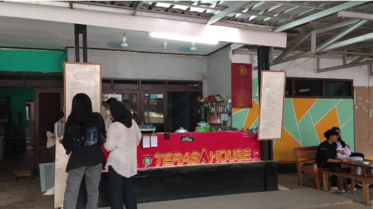 Teras House di Subang: Dulu Warung Jajanan untuk Anak-anak, Sekarang Tempat Nongkrong Hits