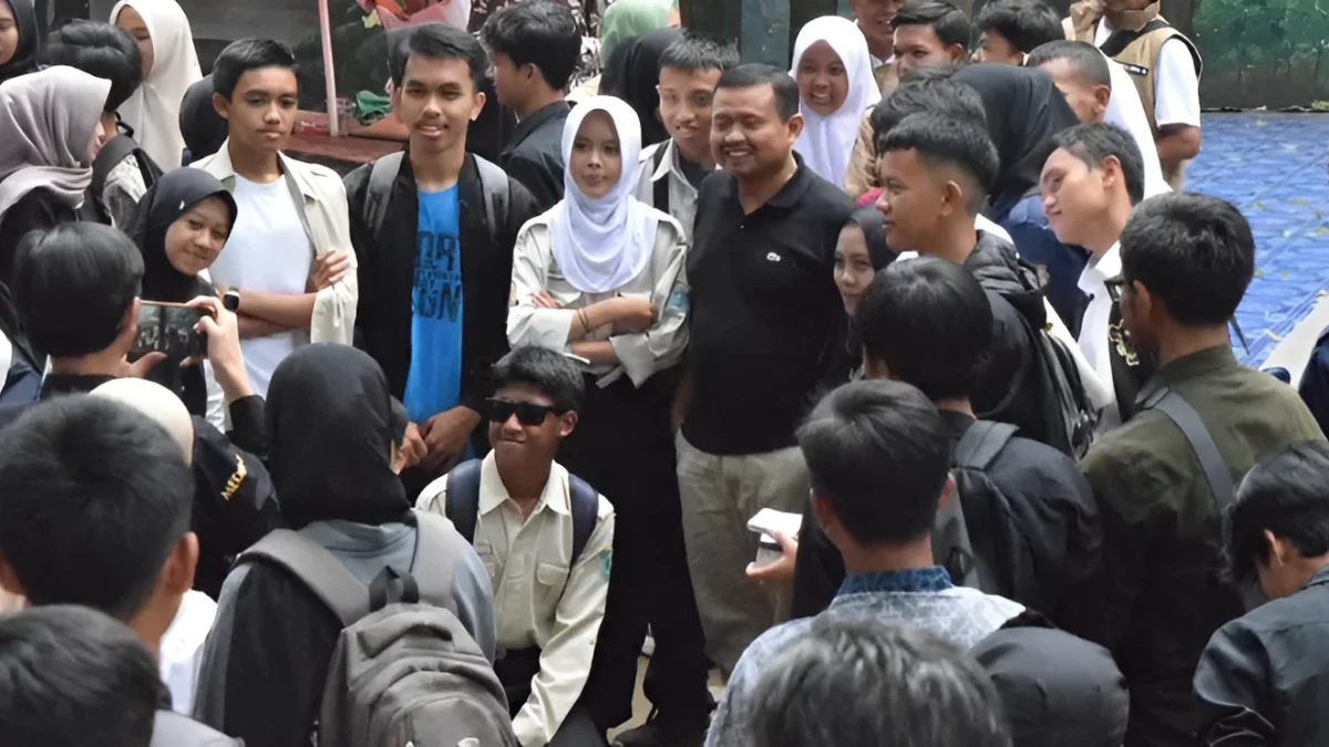 Membuka Cakrawala Pengetahuan Politik Bersama Gen Z di Kabupaten Sumedang