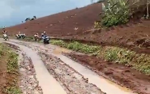 Banjir Lumpur Desa Sukawangi
