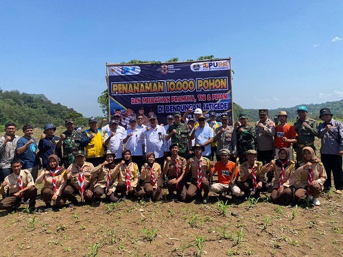 Kawasan Jatigede Ditanami 1000 Pohon dalam Rangka Memperingati Hari Juang ke-78 TNI AD