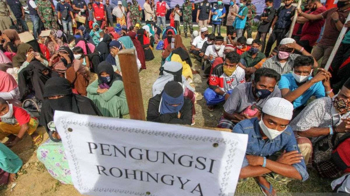 Terlihat Begitu Miskin, Ternyata Pengungsi Rohingya Bayar Jutaan Rupiah untuk Masuk Aceh! Cek Faktanya Disini