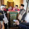 Ketua Umum PSI Kaesang Pangarep Dapat Titipan Kain Penutup Makam Rasul dari Habib Hussein Bentuk Penghormatan untuk Presiden Jokowi