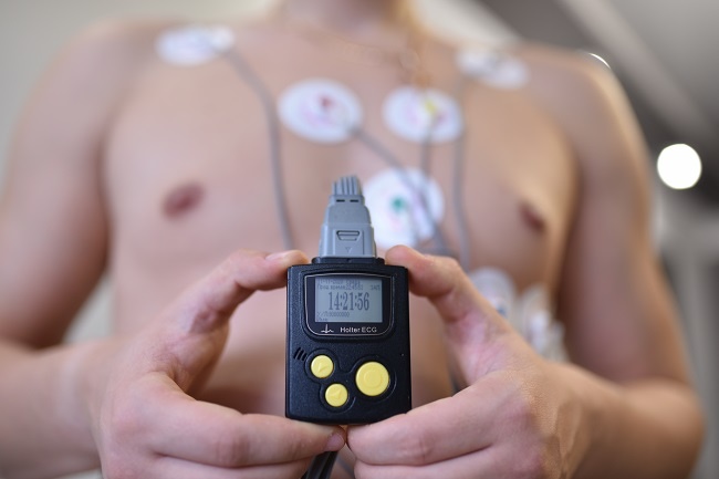 Dosen Teknik Elektro FMIPA Unpad Sukses Ciptakan Alat Holter Monitor Jantung yang Canggih dan Ekonomis
