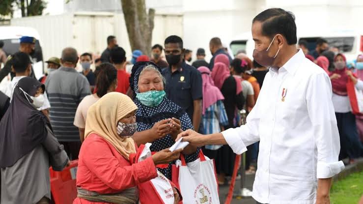 Warga Banyuwangi Bahagia Dikasih Uang Jokowi, Segini Besarannya