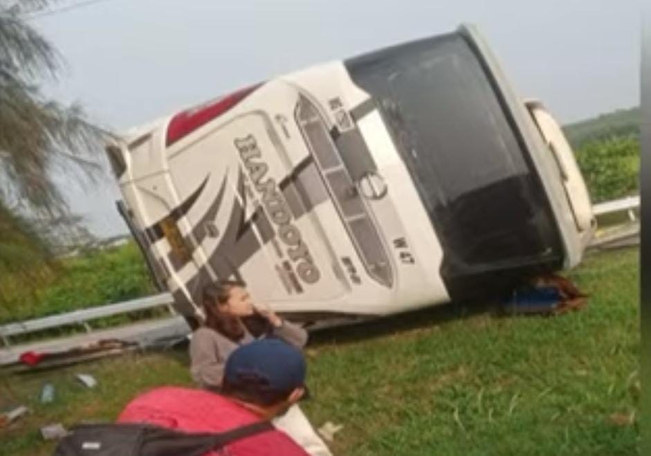 12 Orang Tewas, Ini Kronologi Kecelakaan di Tol Cipali, Bus Tabrak Pembatas Jalan
