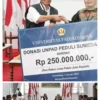 UNPAD Serahkan Donasi Rp250 Juta Bantu Pulihkan Korban Gempa di Sumedang! Rektor Ungkap Alasan Mendalam di Balik Langkah Mengejutkan Universitas Padjadjaran!