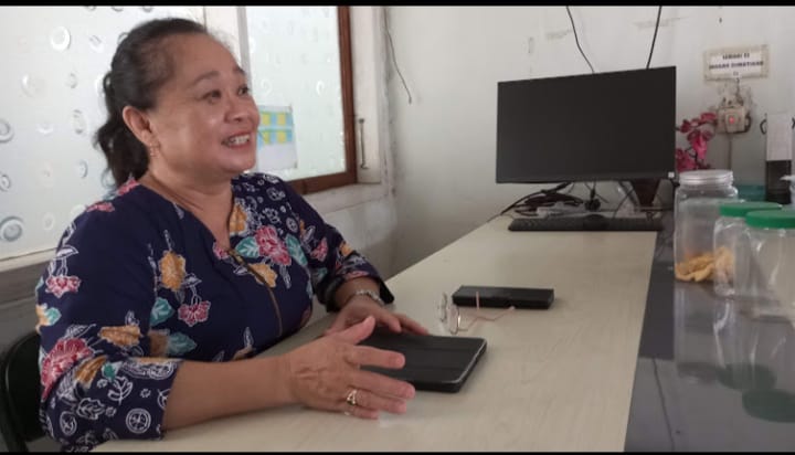IMBAU: Sekertaris Dinas Kesehatan Kabupaten Sumedang, Reny K Anton, saat diwawancara sejumlah wartawan di kantornya, baru-baru ini.
