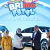 Transaksi Pakai BRImo, 15 Nasabah Ini Menangkan Mobil Listrik Keren!