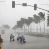BMKG Ingatkan Potensi Hujan Badai dan Terjangan Angin Kencang Melanda Sejumlah Daerah di Indonesia