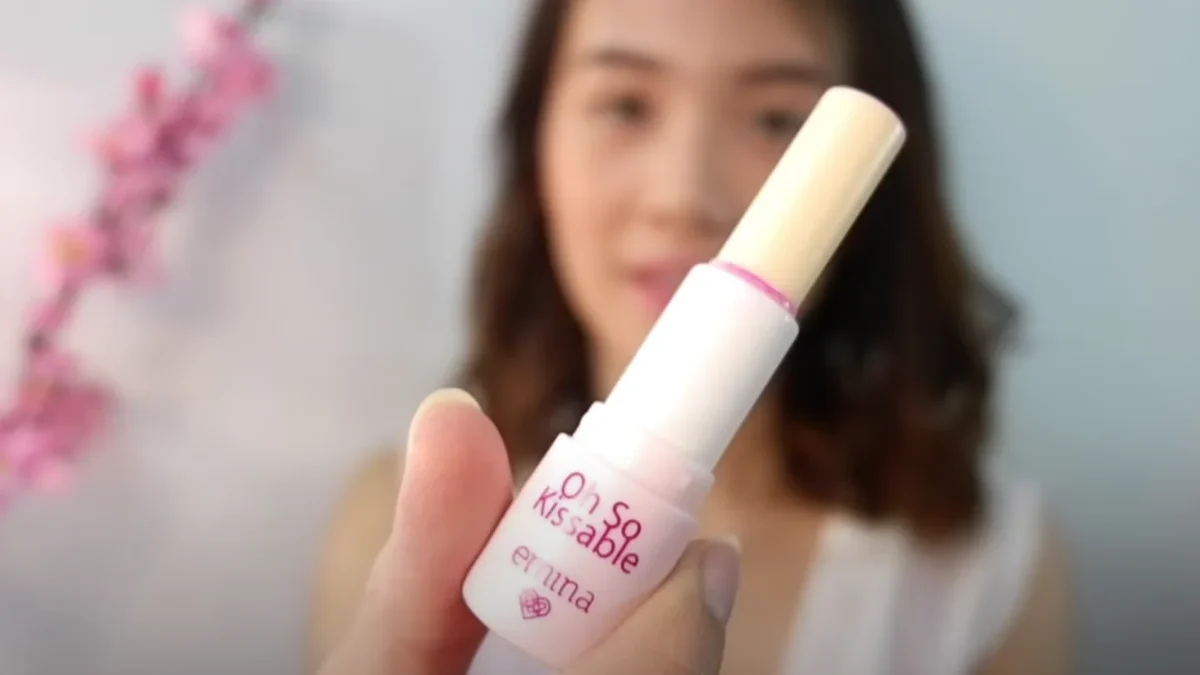 Review Jujur Lip Balm Emina UV Protection Menurut Tiffany Murjadi