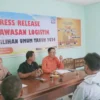PASTIKAN: Jajaran Panwaslu Kecamatan Cisitu saat melakukan Press Release di Sekretariat Panwaslu Kecamatan Cisitu, belum lama ini.