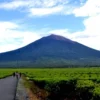 Gunung Ciremai, Foto Istimewa : gemapalamaniis.blogspot.com