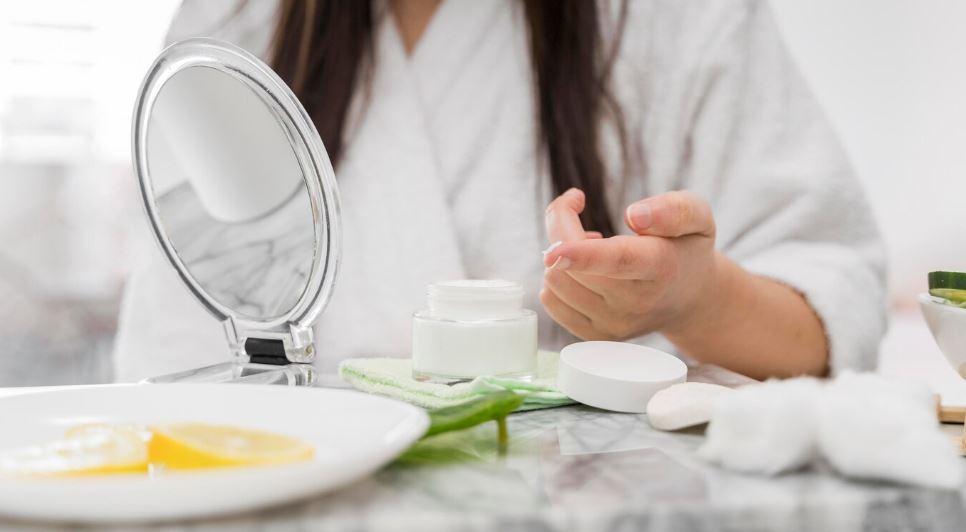 3 Cara Menghindari Merkuri pada Produk Skincare