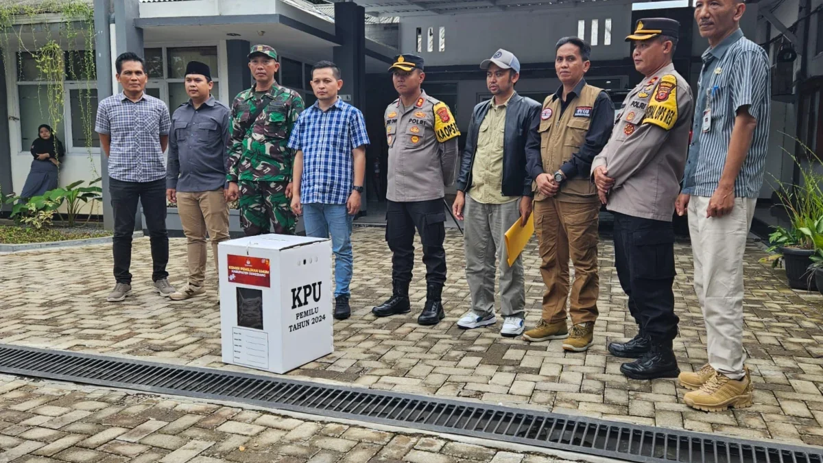 KPU Sumedang Kirim Blanko Model D Ke KPU Provinsi Jawa Barat