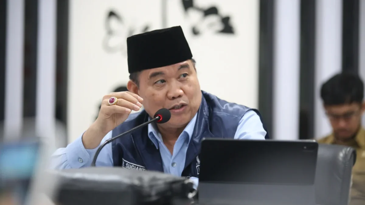 FOKUS: Wakil Ketua Komisi III DPRD Provinsi Jawa Barat Sugianto Nangolah saat rapat pembahasan terkait Laporan