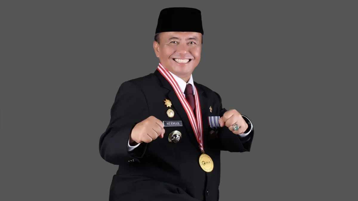 PRESTASI: Sekretaris Daerah (Sekda) Provinsi Jawa Barat Herman Suryatman meniti karir birokrat di Pemkab Sumed