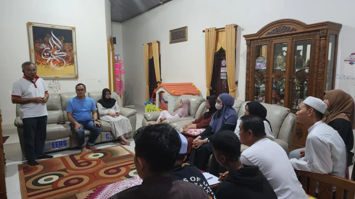 Motivator Kawakan Dr Aqua Dwipayana Mendorong Aktivis Ikatan Remaja Masjid Memiliki Modal Keterampikan Berkomu