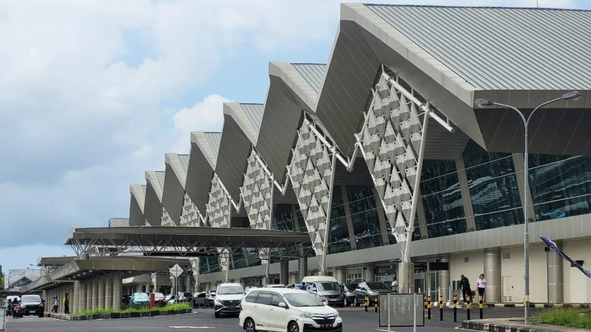 Penutupan Sementara Bandara Sam Ratulangi Akibat Erupsi Gunung Ruang: 18 Penerbangan Dibatalkan